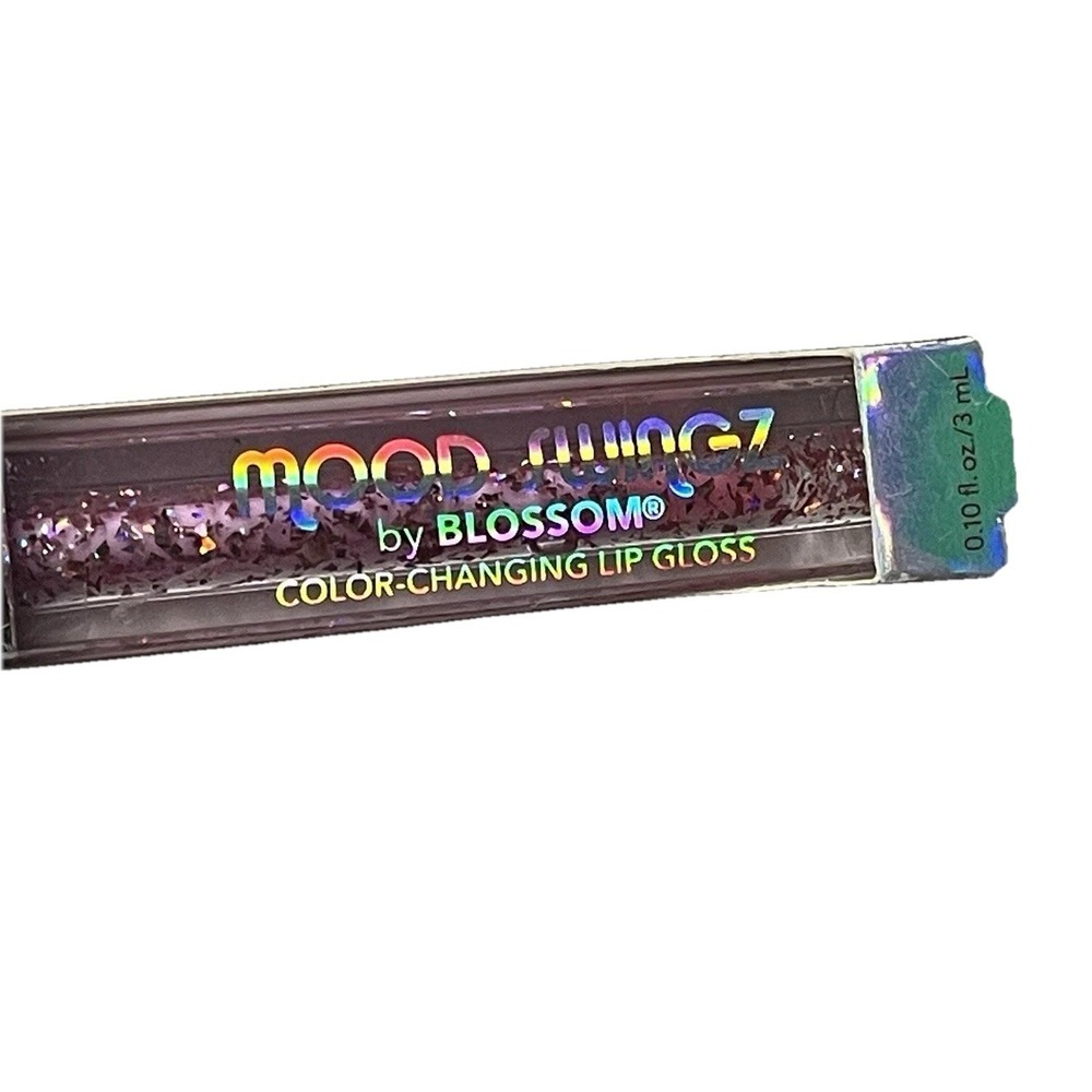 Mood Swingz Color Changing Lip Gloss Pink Glitter IYKYK by Blossom New Trendy - Picture 4 of 6